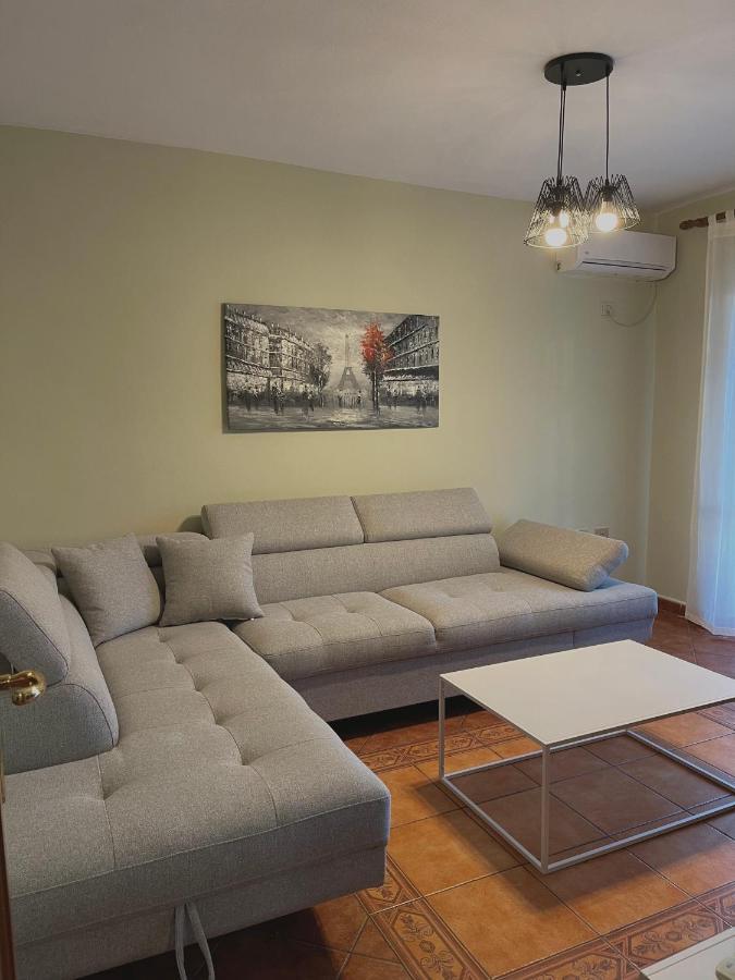 Citycentreflat Tirana Exteriör bild